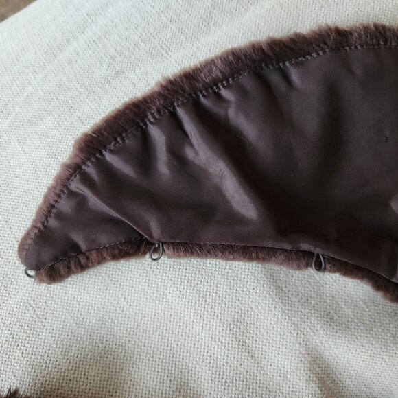 Vintage Brown River Otter Fur Collar - Picture 4 of 7